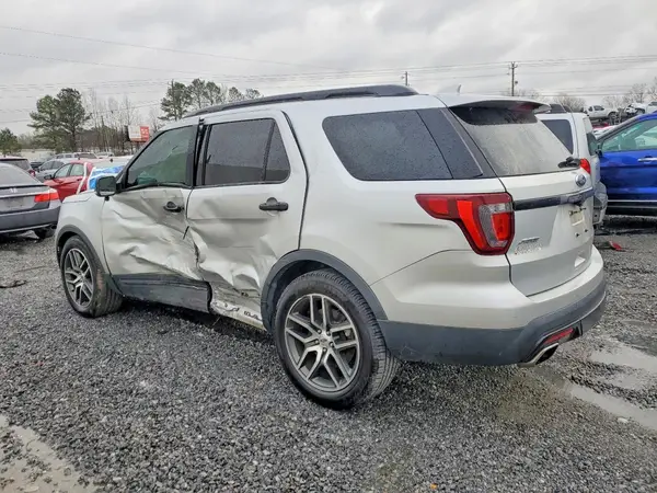 1FM5K8GT6HGB20396 2017 FORD EXPLORER - Image 2