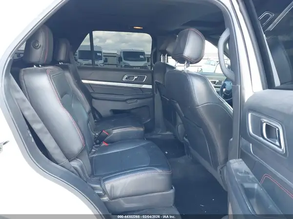 1FM5K8GT6HGC20241 2017 FORD EXPLORER - Image 8
