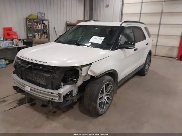 1FM5K8GT6HGC55152 2017 FORD EXPLORER - Image 2