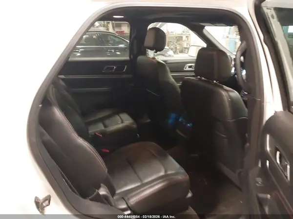 1FM5K8GT6HGC55152 2017 FORD EXPLORER - Image 8