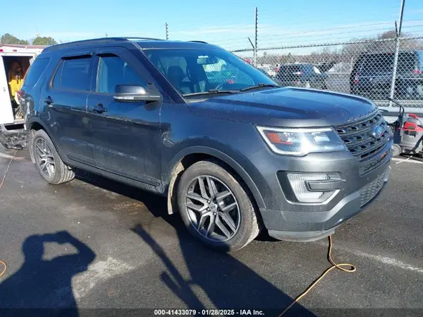 1FM5K8GT6HGC67768 2017 FORD EXPLORER - Image 1