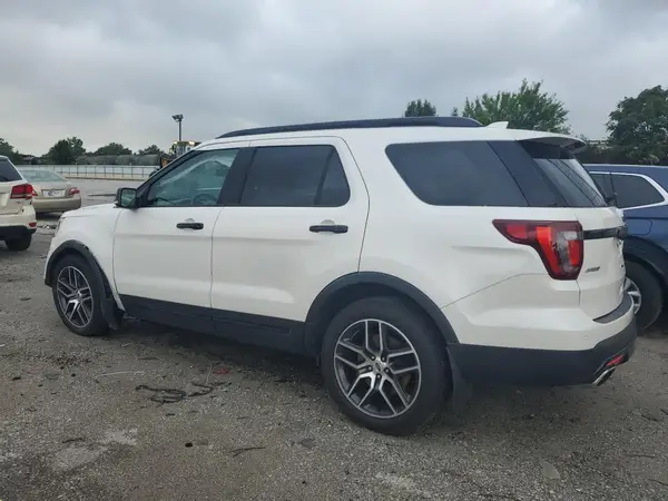 1FM5K8GT6HGC67897 2017 FORD EXPLORER - Image 2