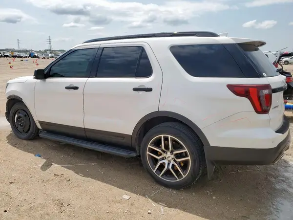 1FM5K8GT6HGC84537 2017 FORD EXPLORER - Image 2