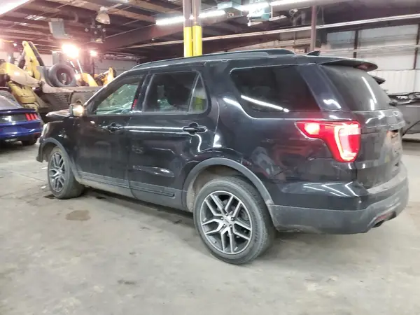 1FM5K8GT6HGC89561 2017 FORD EXPLORER - Image 2