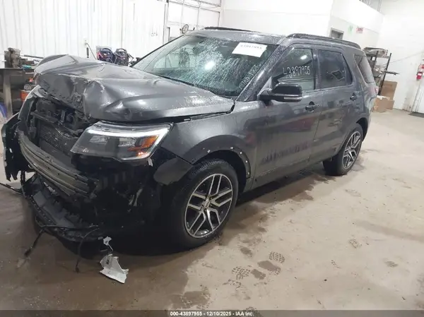 1FM5K8GT6HGE37952 2017 FORD EXPLORER - Image 2