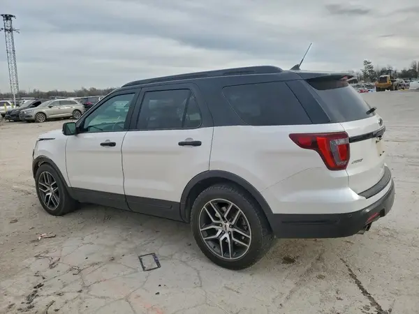 1FM5K8GT6JGA42840 2018 FORD EXPLORER - Image 2