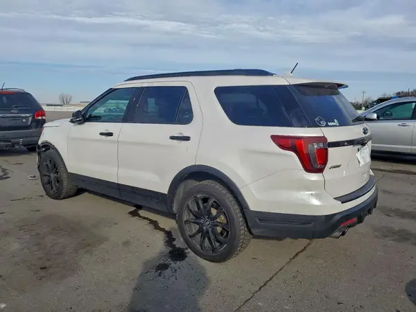 1FM5K8GT6JGA85459 2018 FORD EXPLORER - Image 2