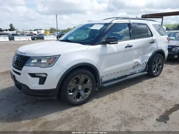 1FM5K8GT6JGB32411 2018 FORD EXPLORER - Image 2