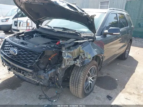 1FM5K8GT6JGC83300 2018 FORD EXPLORER - Image 2