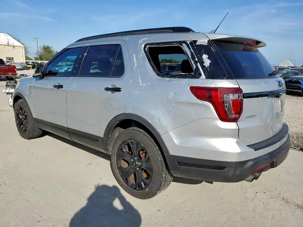 1FM5K8GT6KGB38095 2019 FORD EXPLORER - Image 2