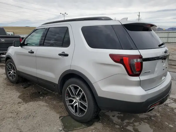 1FM5K8GT7GGA33816 2016 FORD EXPLORER - Image 2