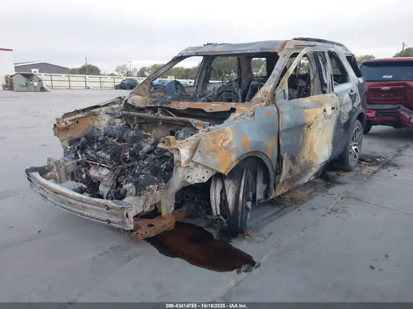 1FM5K8GT7GGB17666 2016 FORD EXPLORER - Image 2