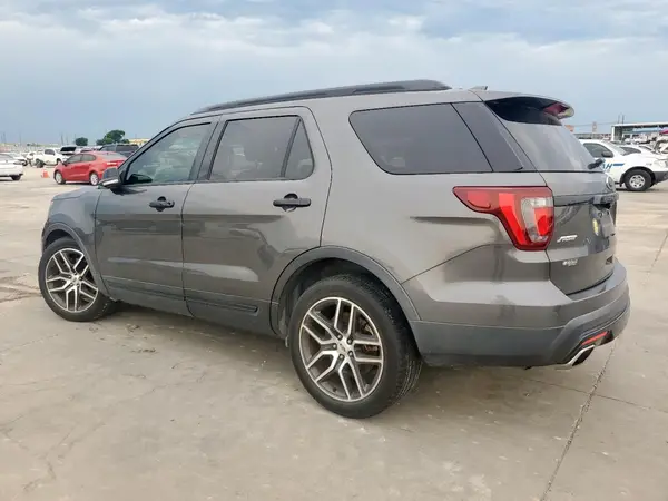 1FM5K8GT7GGB17800 2016 FORD EXPLORER - Image 2