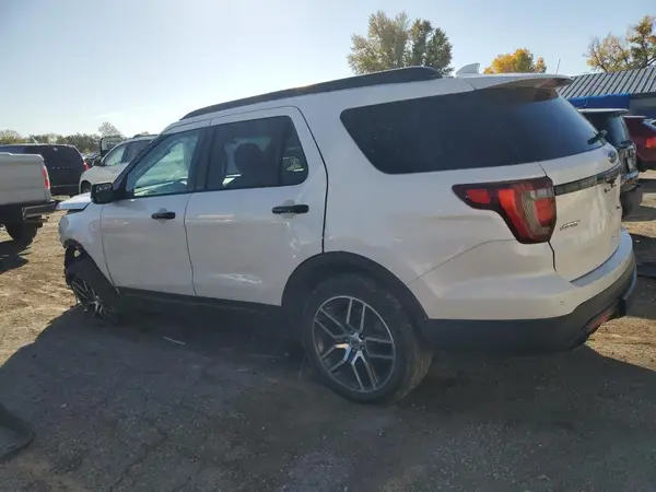 1FM5K8GT7GGC30467 2016 FORD EXPLORER - Image 2