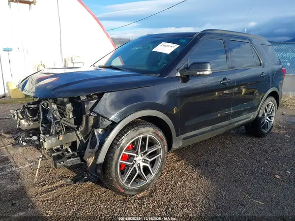 1FM5K8GT7GGC33952 2016 FORD EXPLORER - Image 2