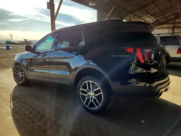 1FM5K8GT7GGC64831 2016 FORD EXPLORER - Image 2