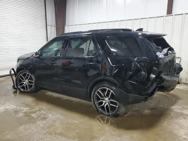 1FM5K8GT7HGA21117 2017 FORD EXPLORER - Image 2