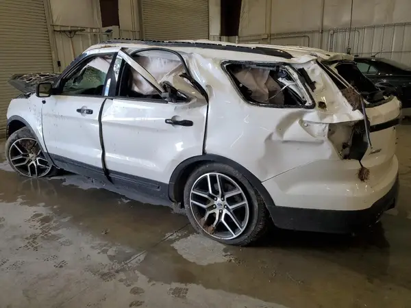 1FM5K8GT7HGA22767 2017 FORD EXPLORER - Image 2