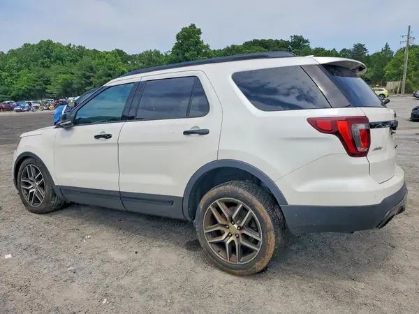 1FM5K8GT7HGA30884 2017 FORD EXPLORER - Image 2