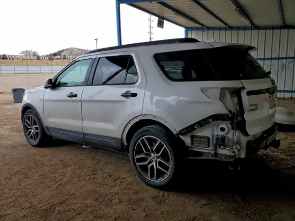 1FM5K8GT7HGA57468 2017 FORD EXPLORER - Image 2