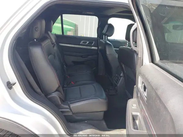 1FM5K8GT7HGA60760 2017 FORD EXPLORER - Image 8
