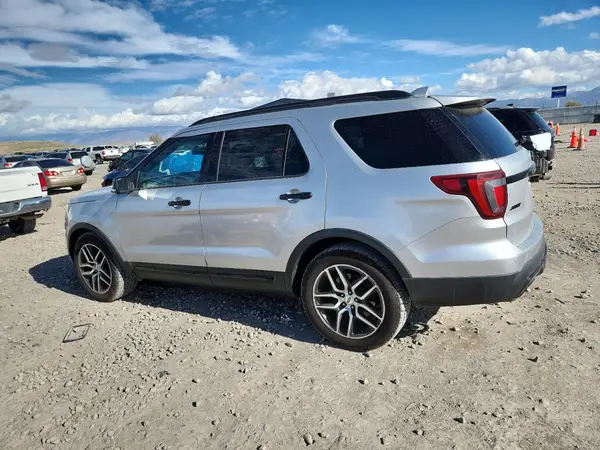 1FM5K8GT7HGA77641 2017 FORD EXPLORER - Image 2