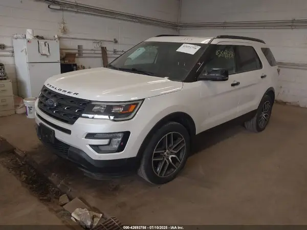 1FM5K8GT7HGA92852 2017 FORD EXPLORER - Image 2