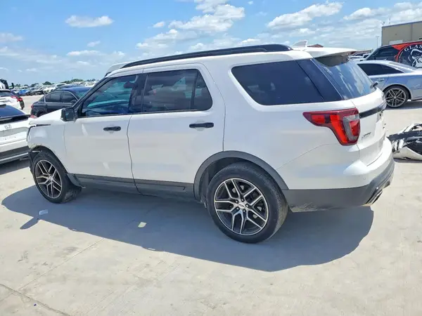 1FM5K8GT7HGE02675 2017 FORD EXPLORER - Image 2