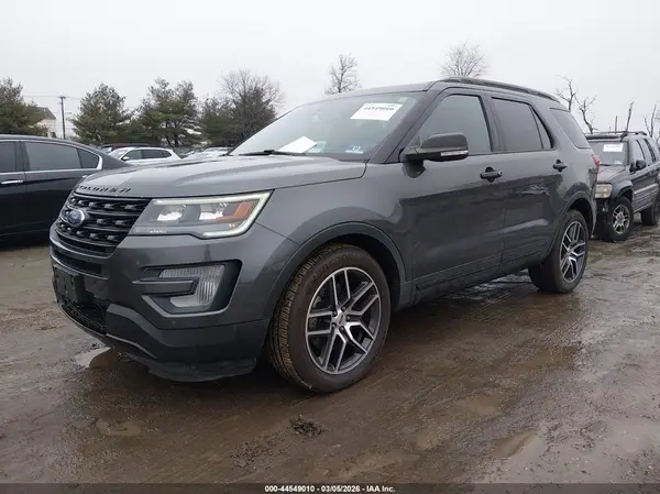 1FM5K8GT7HGE18066 2017 FORD EXPLORER - Image 2