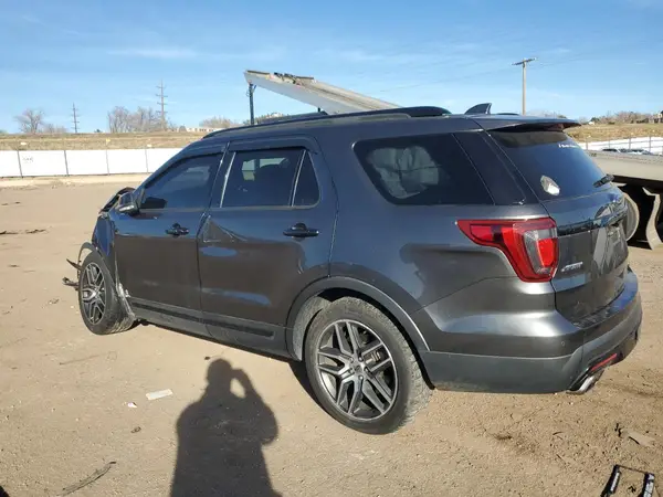 1FM5K8GT7HGE41640 2017 FORD EXPLORER - Image 2
