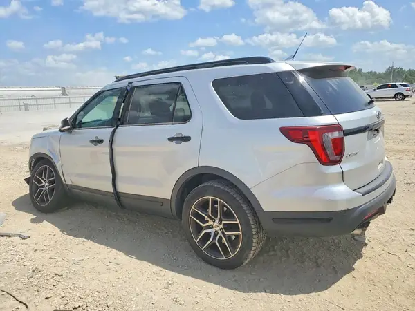 1FM5K8GT7JGA21222 2018 FORD EXPLORER - Image 2