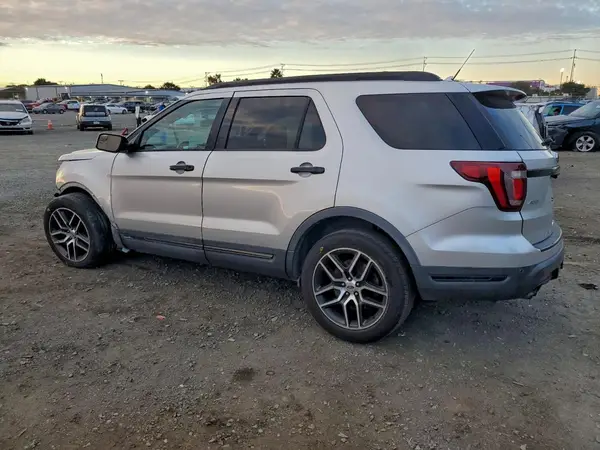 1FM5K8GT7JGC54226 2018 FORD EXPLORER - Image 2