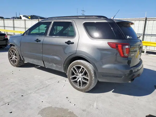1FM5K8GT7JGC96119 2018 FORD EXPLORER - Image 2