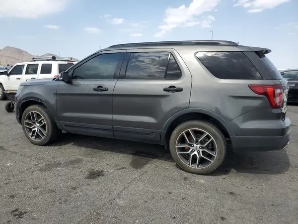 1FM5K8GT8GGA85682 2016 FORD EXPLORER - Image 2