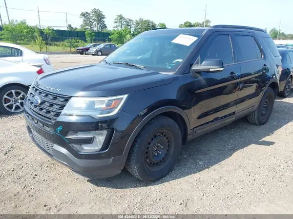 1FM5K8GT8GGB38865 2016 FORD EXPLORER - Image 2