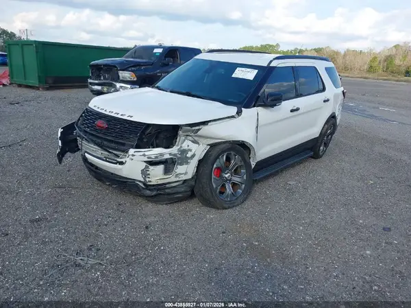 1FM5K8GT8JGA52334 2018 FORD EXPLORER - Image 2