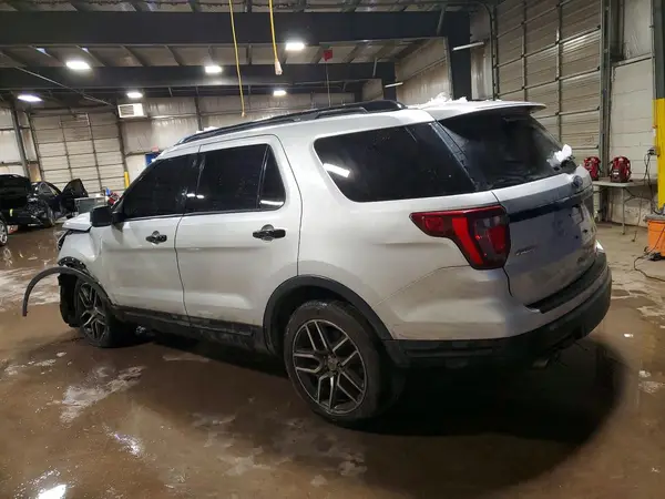 1FM5K8GT8KGB50815 2019 FORD EXPLORER - Image 2