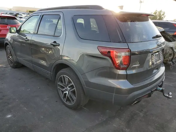 1FM5K8GT9GGA12076 2016 FORD EXPLORER - Image 2