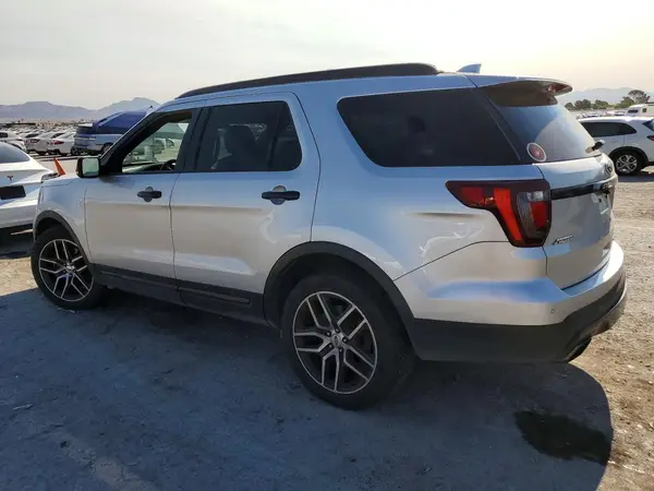 1FM5K8GT9GGB18933 2016 FORD EXPLORER - Image 2