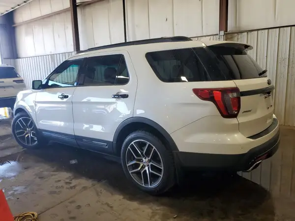 1FM5K8GT9GGB53858 2016 FORD EXPLORER - Image 2