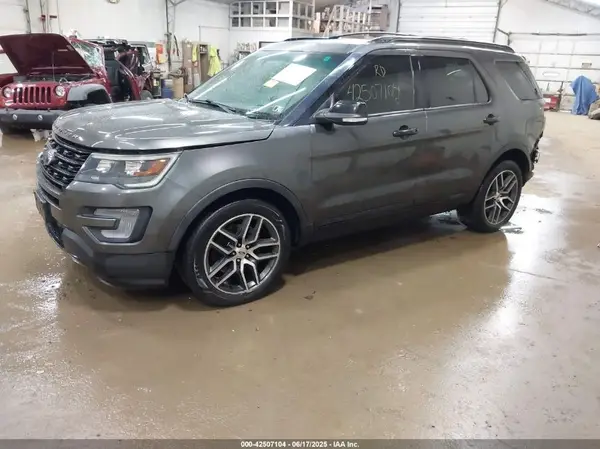 1FM5K8GT9GGB60311 2016 FORD EXPLORER - Image 2