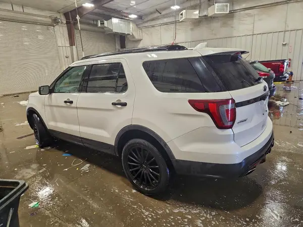 1FM5K8GT9GGC21009 2016 FORD EXPLORER - Image 2