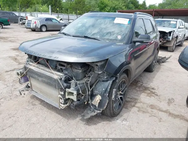 1FM5K8GT9GGC32771 2016 FORD EXPLORER - Image 2