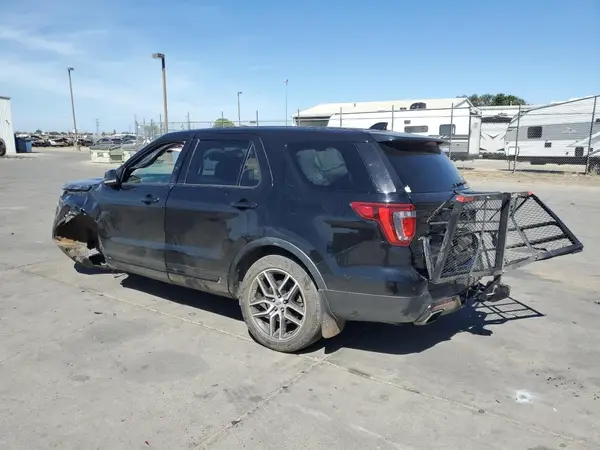 1FM5K8GT9GGD03547 2016 FORD EXPLORER - Image 2