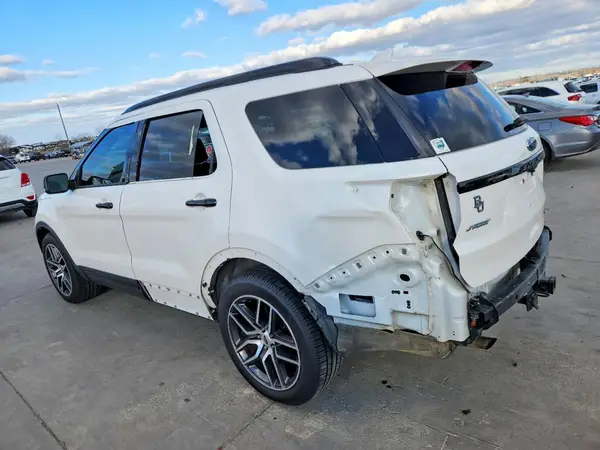 1FM5K8GT9GGD25743 2016 FORD EXPLORER - Image 2