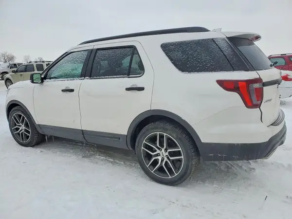 1FM5K8GT9HGA81111 2017 FORD EXPLORER - Image 2