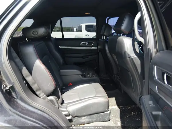 1FM5K8GT9HGB14169 2017 FORD EXPLORER - Image 8