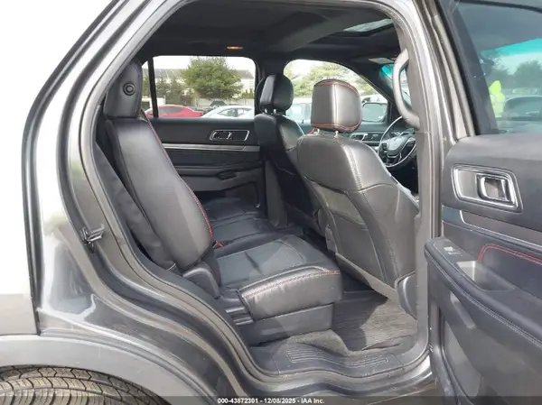 1FM5K8GT9HGB18786 2017 FORD EXPLORER - Image 8