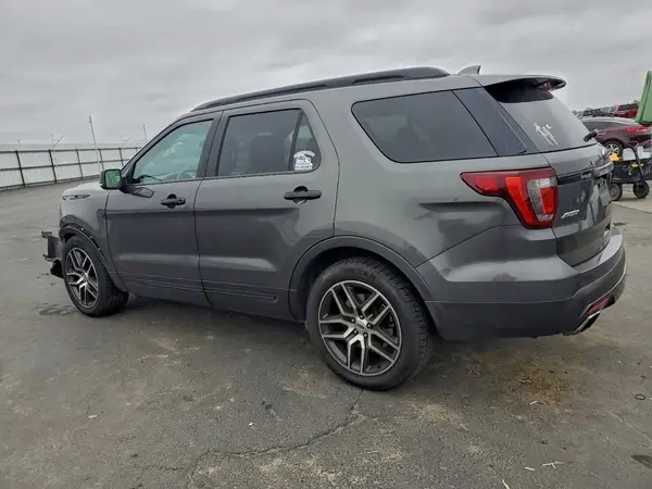 1FM5K8GT9HGB84982 2017 FORD EXPLORER - Image 2