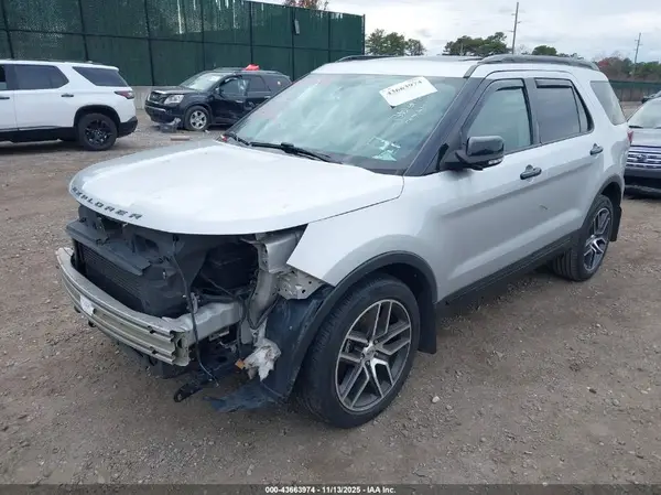 1FM5K8GT9HGC08259 2017 FORD EXPLORER - Image 2